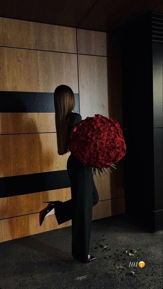 Breeze Meadow Ridge workshop space where corporate flower arrangements are designed and prepared for business delivery